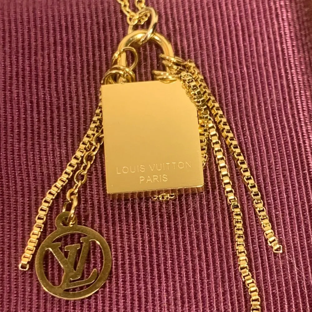 Louis Vuitton Neclace - Picture 1 of 7